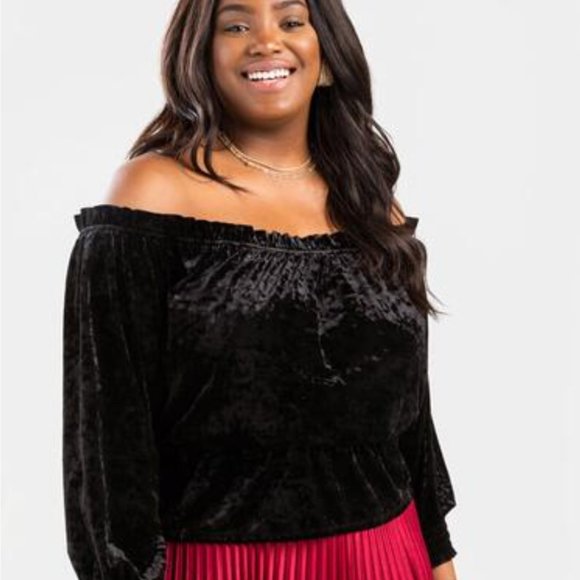 Francesca's | NWT Christelle Velvet Off The Shoulder Blouse 💠 - Picture 5 of 9